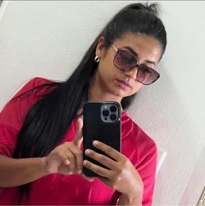 Meet your Posher, Leydi laura